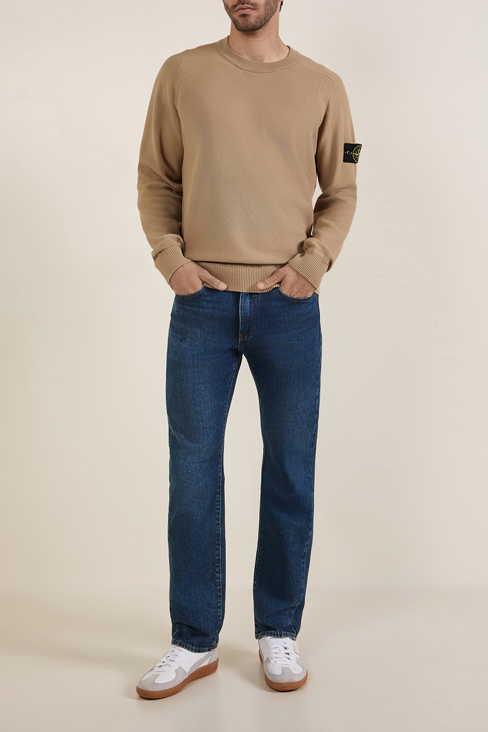 תמונת כל הלוק של סוודר